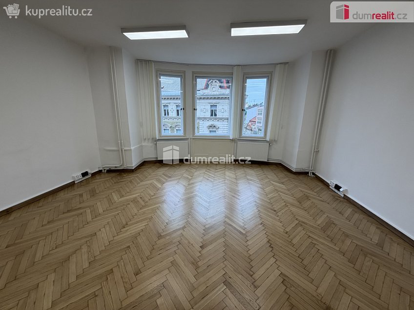 Pronájem  kanceláře 82 m^2 Vodičkova, Praha 1 