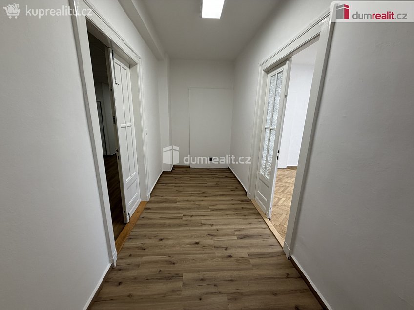 Pronájem  kanceláře 35 m^2 Vodičkova, Praha 1 