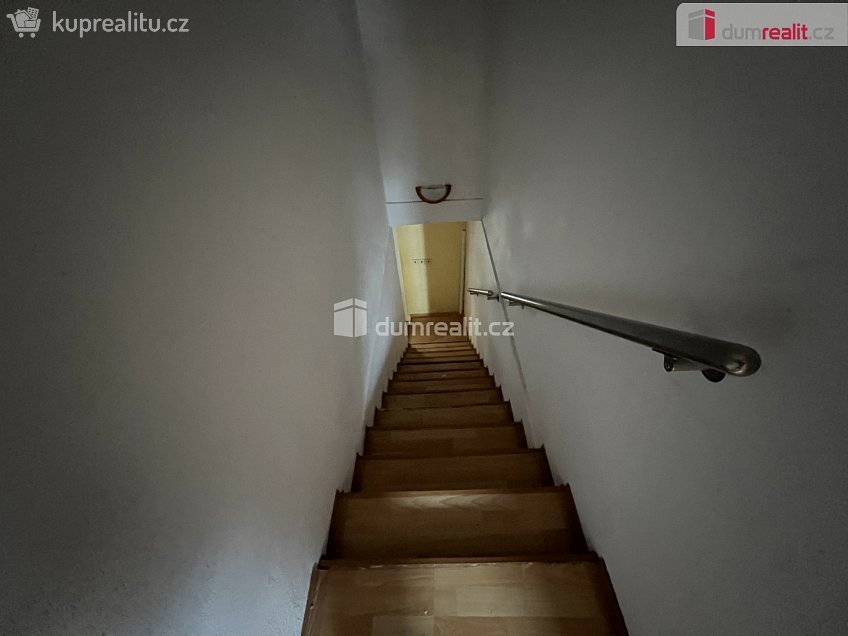 Prodej  rodinného domu 614 m^2 Karlovice, Karlovice 