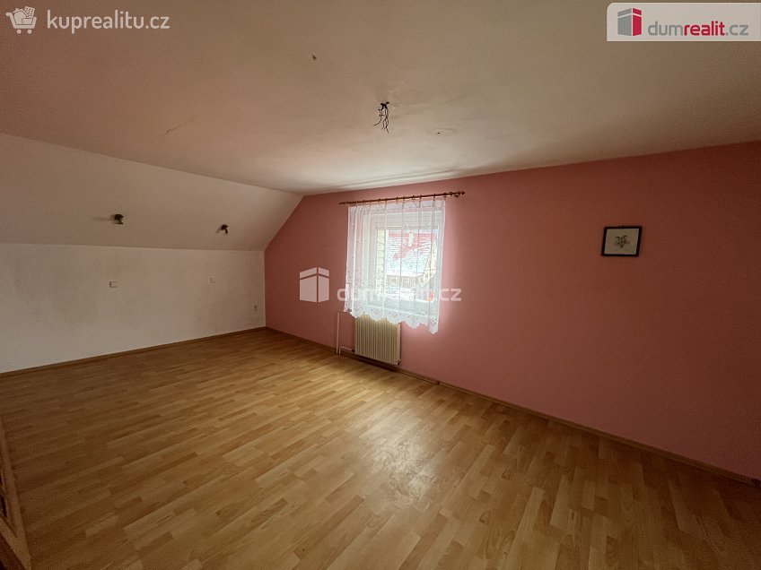 Prodej  rodinného domu 614 m^2 Karlovice, Karlovice 