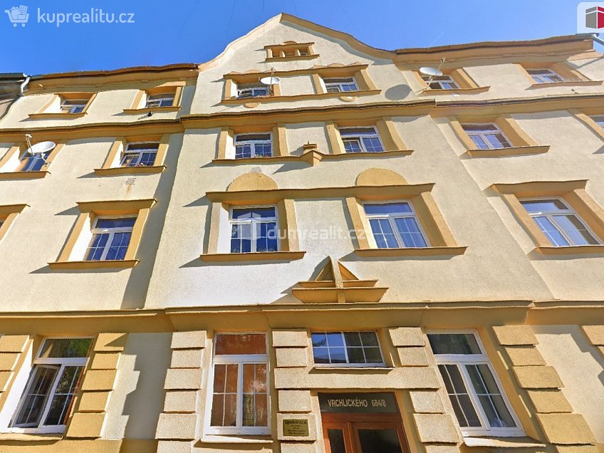 Pronájem bytu 2+1 68 m^2 Vrchlického, Cheb 