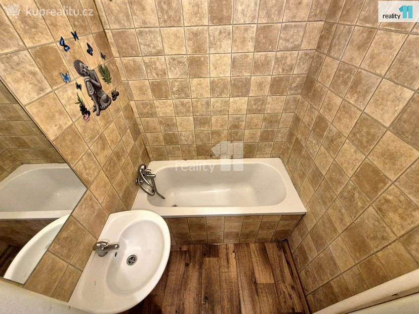 Prodej bytu 2+1 51 m^2 Sadová, Aš 