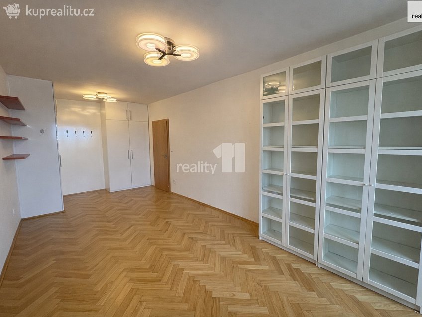 Pronájem bytu 3+kk 85 m^2 Starostrašnická, Praha 10 