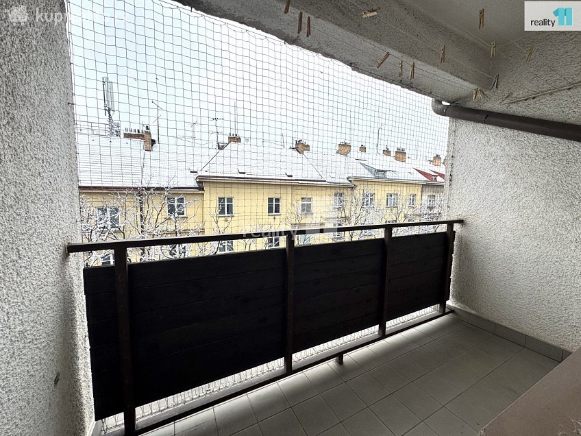 Pronájem bytu 3+kk 85 m^2 Starostrašnická, Praha 10 