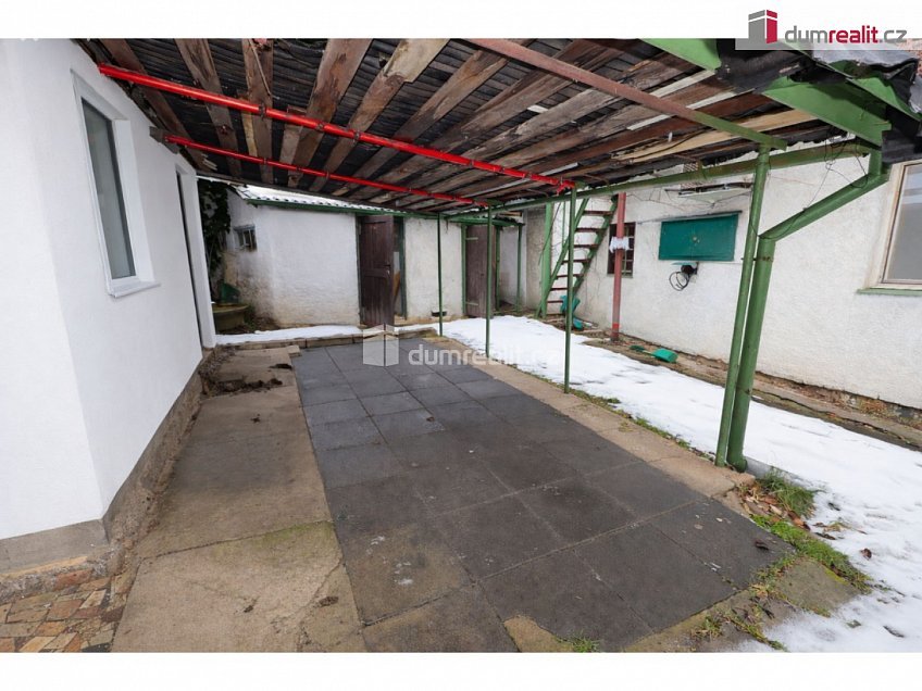 Pronájem  rodinného domu 75 m^2 Na Košíku, Praha 15 