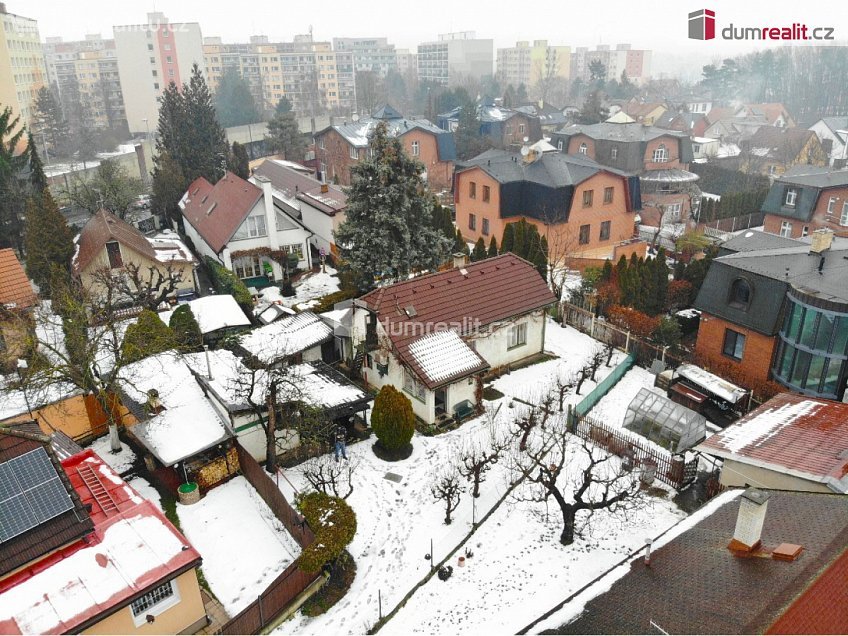 Pronájem  rodinného domu 75 m^2 Na Košíku, Praha 15 