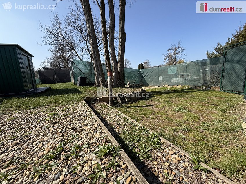 Prodej  zahrady 135 m^2 V Cihelnách, Veltrusy 