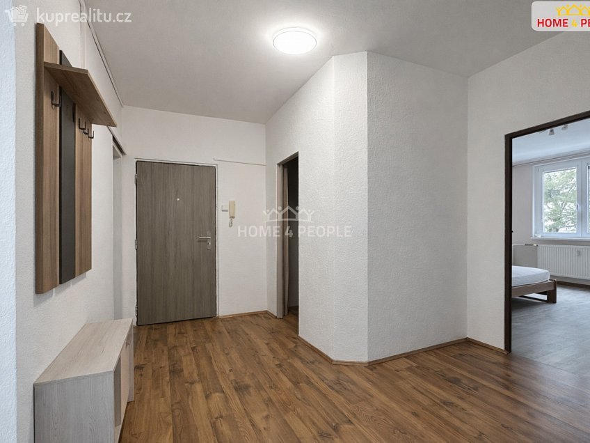 Pronájem bytu 3+1 70 m^2 Libušina, Mariánské Lázně 