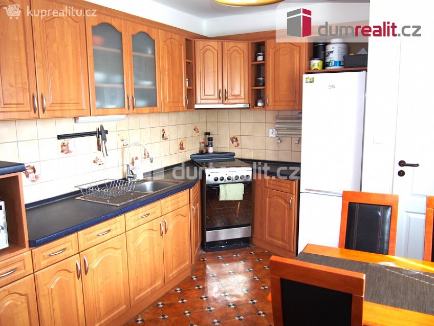 Pronájem bytu 2+1 56 m^2 Masarykova, Ostrov 