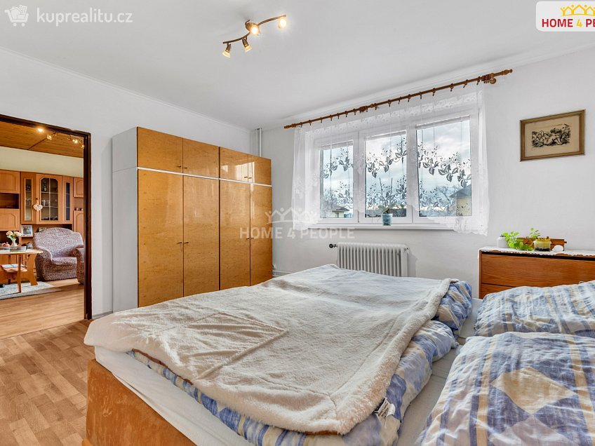 Prodej  rodinného domu 195 m^2 K Orionce, Praha 12 