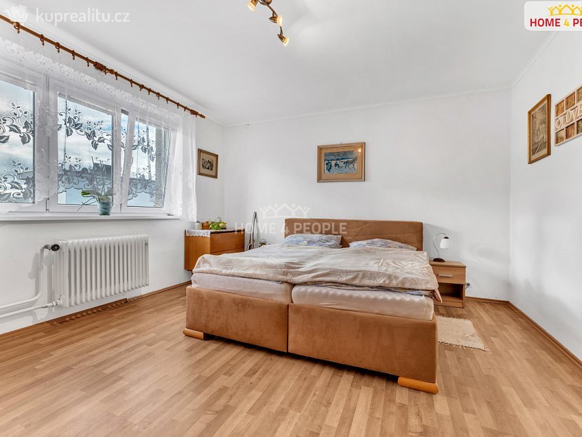 Prodej  rodinného domu 195 m^2 K Orionce, Praha 12 