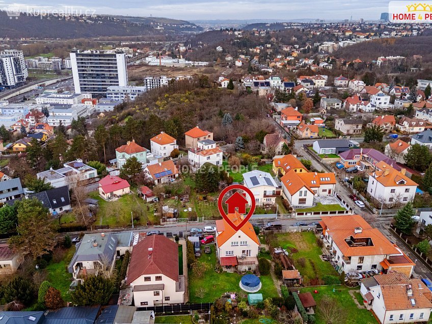 Prodej  rodinného domu 195 m^2 K Orionce, Praha 12 