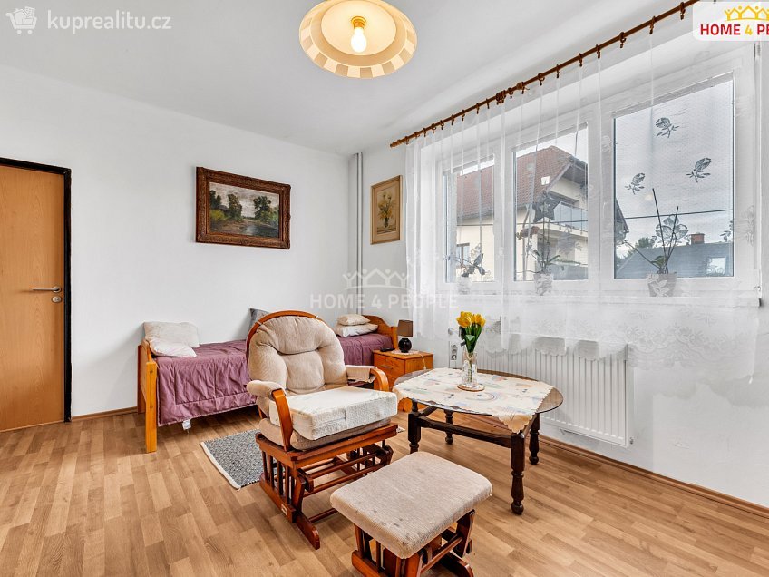 Prodej  rodinného domu 195 m^2 K Orionce, Praha 12 