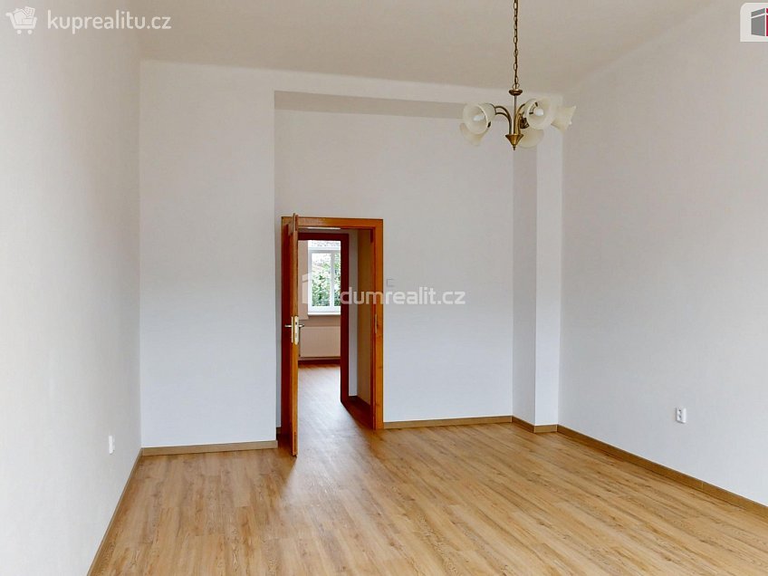 Pronájem bytu 2+1 70 m^2 Nákladní, Opava 