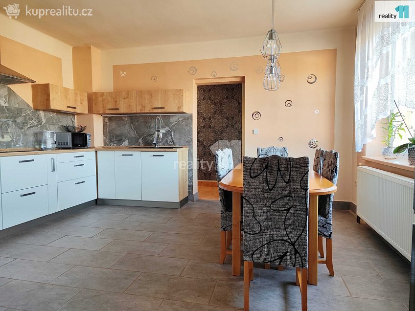 Prodej bytu 5 a více 223 m^2 Chlumec nad Cidlinou, Chlumec nad Cidlinou 