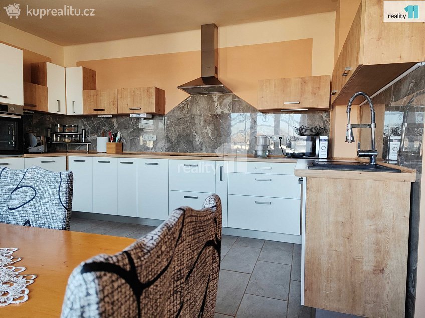 Prodej bytu 5 a více 223 m^2 Chlumec nad Cidlinou, Chlumec nad Cidlinou 