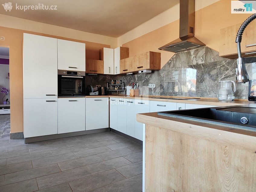 Prodej bytu 5 a více 223 m^2 Chlumec nad Cidlinou, Chlumec nad Cidlinou 