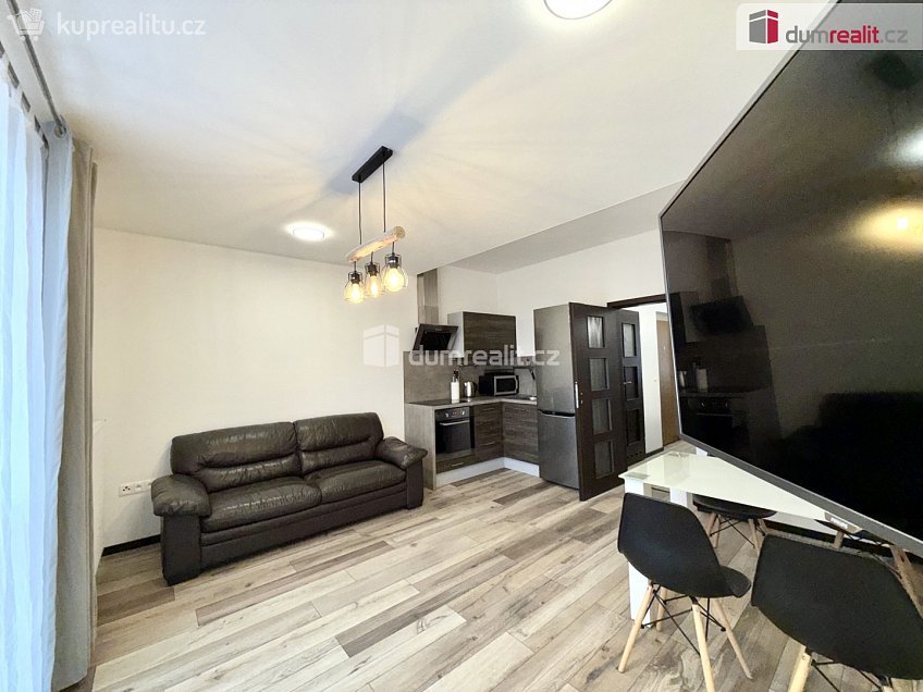 Pronájem bytu 2+kk 52 m^2 Lesní stezka, Jablonec nad Nisou 