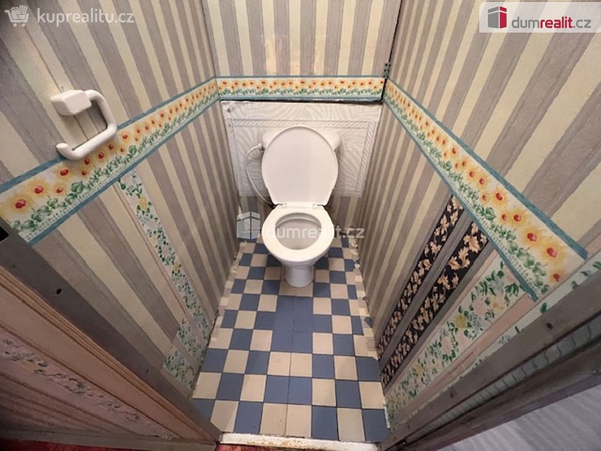 Pronájem bytu 3+kk 64 m^2 Cvikovská, Praha 9 