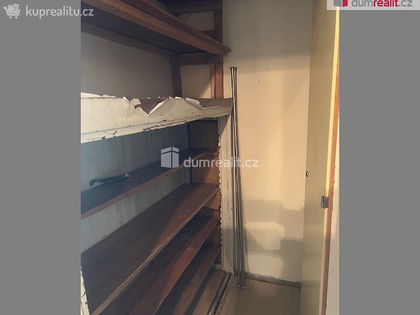 Pronájem bytu 3+kk 64 m^2 Cvikovská, Praha 9 