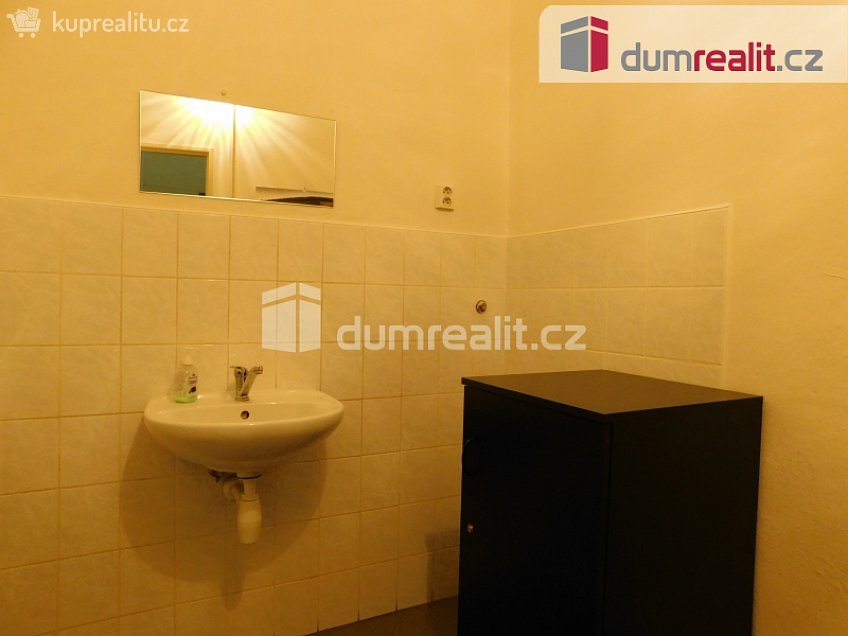 Pronájem  kanceláře 18 m^2 Hrnčířská, Opava 