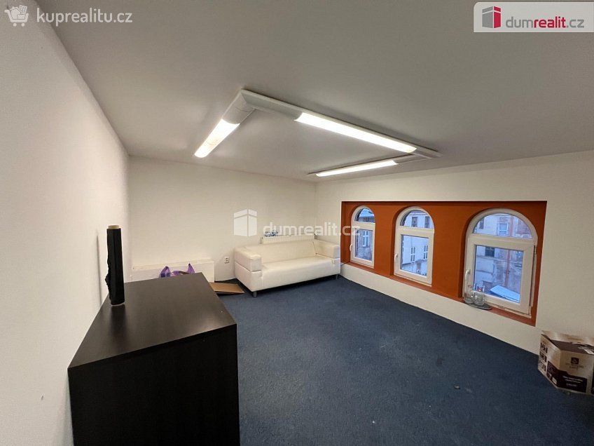 Pronájem  kanceláře 18 m^2 Hrnčířská, Opava 