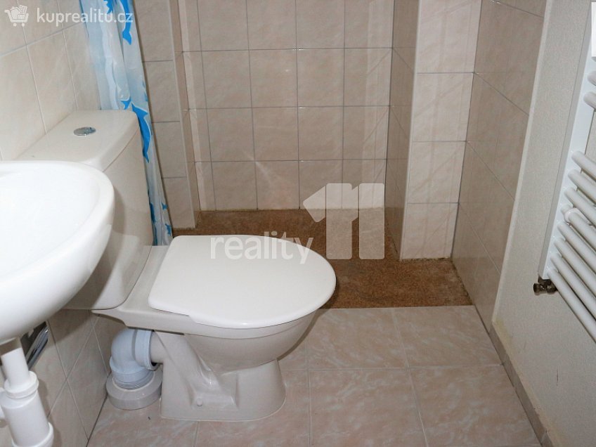 Prodej  komerční reality 1620 m^2 Rovná, Ostrava 