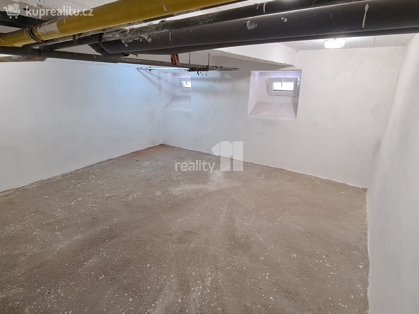 Prodej  komerční reality 1620 m^2 Rovná, Ostrava 