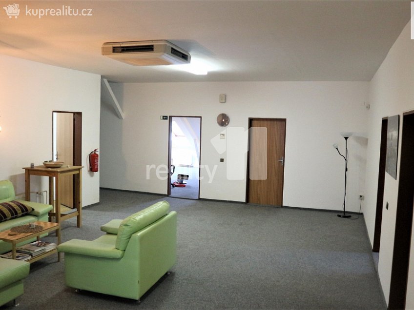 Prodej  činžovního domu 1620 m^2 Rovná, Ostrava 