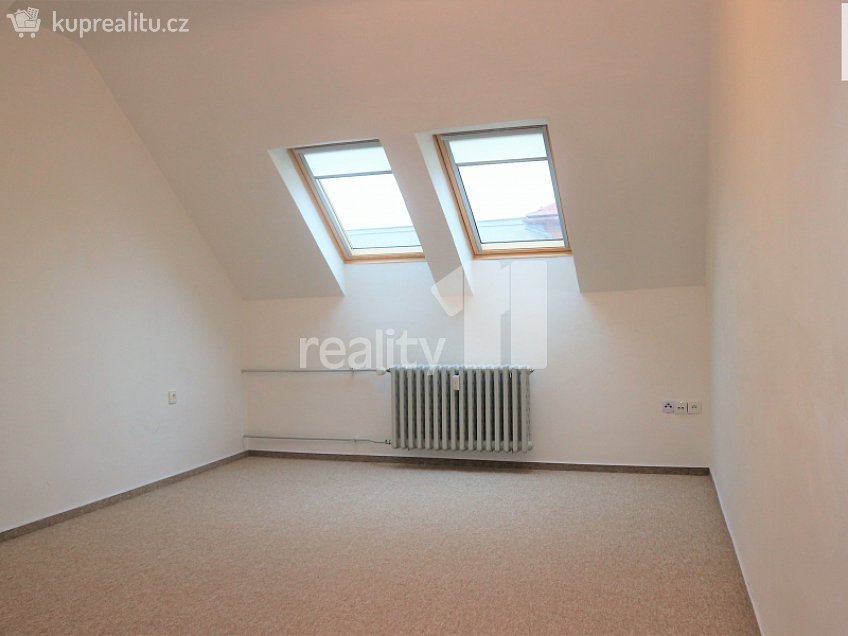 Prodej  činžovního domu 1620 m^2 Rovná, Ostrava 