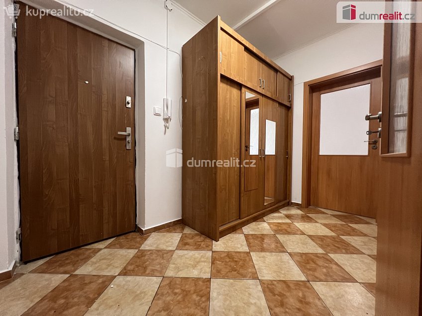 Pronájem bytu 1+1 43 m^2 Jiráskova, Lužec nad Vltavou 