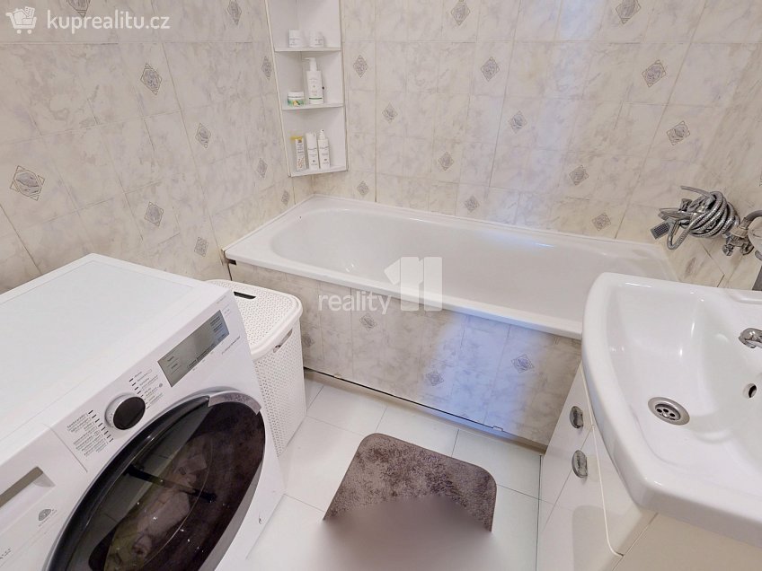 Prodej bytu 3+1 70 m^2 Na Spravedlnosti, Havlíčkův Brod 