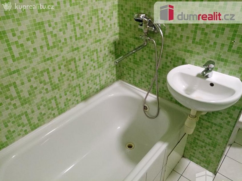 Pronájem bytu 1+1 34 m^2 Gagarinova, Děčín 