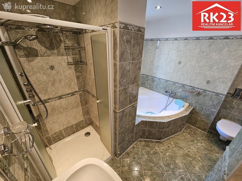 Prodej bytu 2+1 73 m^2 Nádražní náměstí 284, Mariánské Lázně 