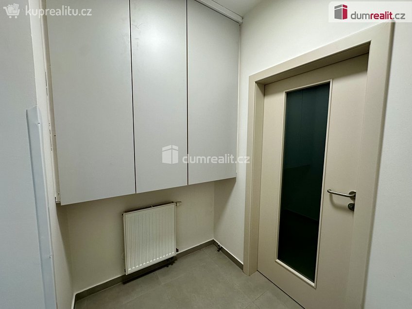 Prodej bytu 3+kk 56 m^2 Polepy, Polepy 