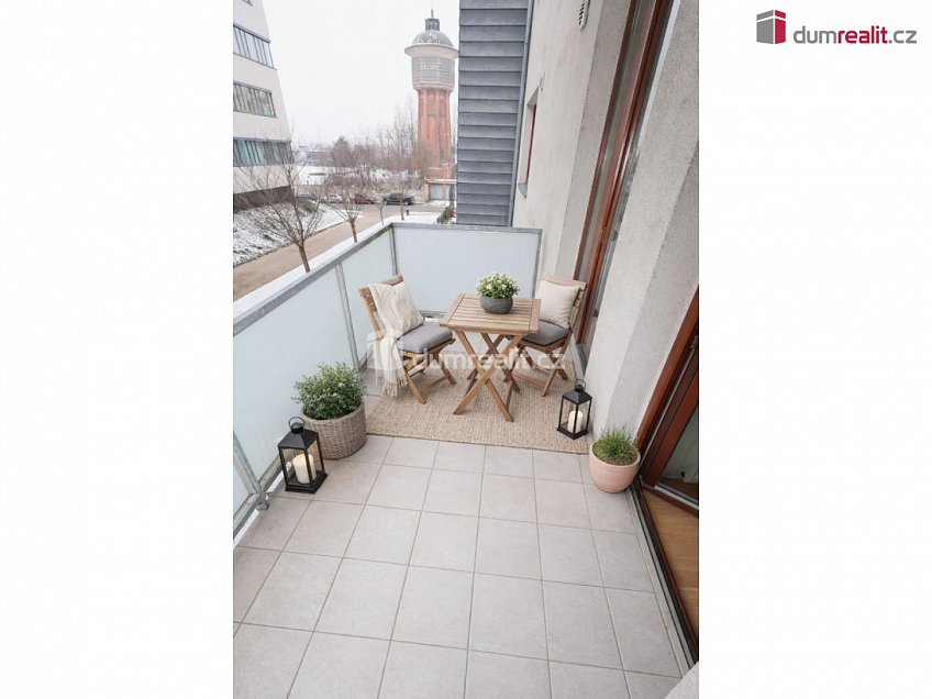 Pronájem bytu 3+kk 78 m^2 Hanusova, Praha 4 