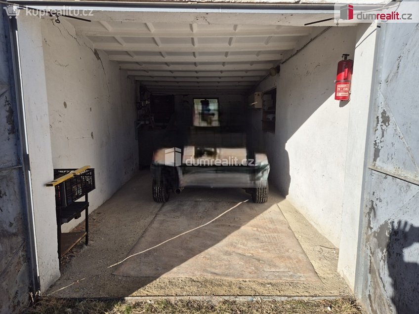 Prodej  garáže 22 m^2 SNP, Kaplice 