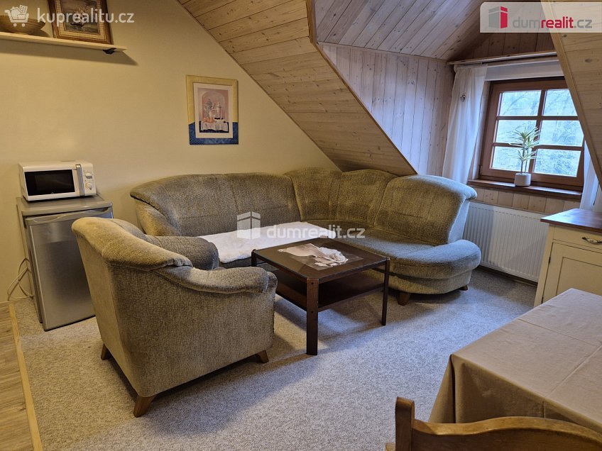 Pronájem bytu 2+1 60 m^2 Kamenný Újezd, Kamenný Újezd 