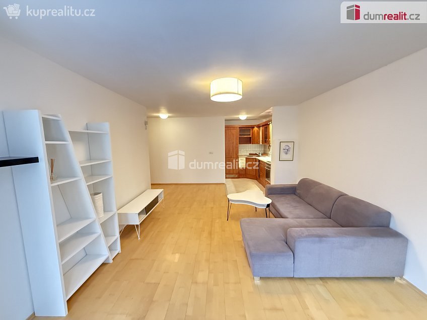 Pronájem bytu 2+kk 56 m^2 Hošťálkova, Praha 6 