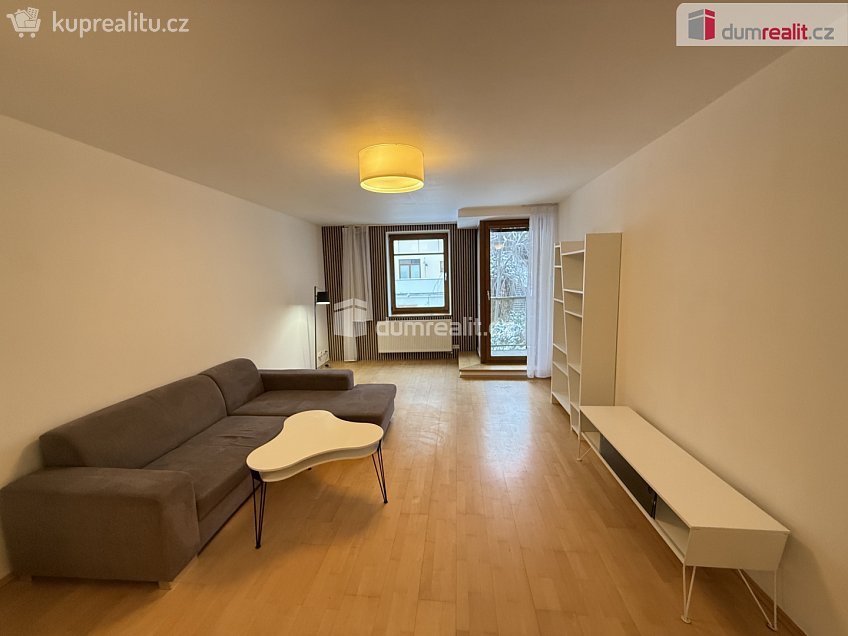 Pronájem bytu 2+kk 56 m^2 Hošťálkova, Praha 6 