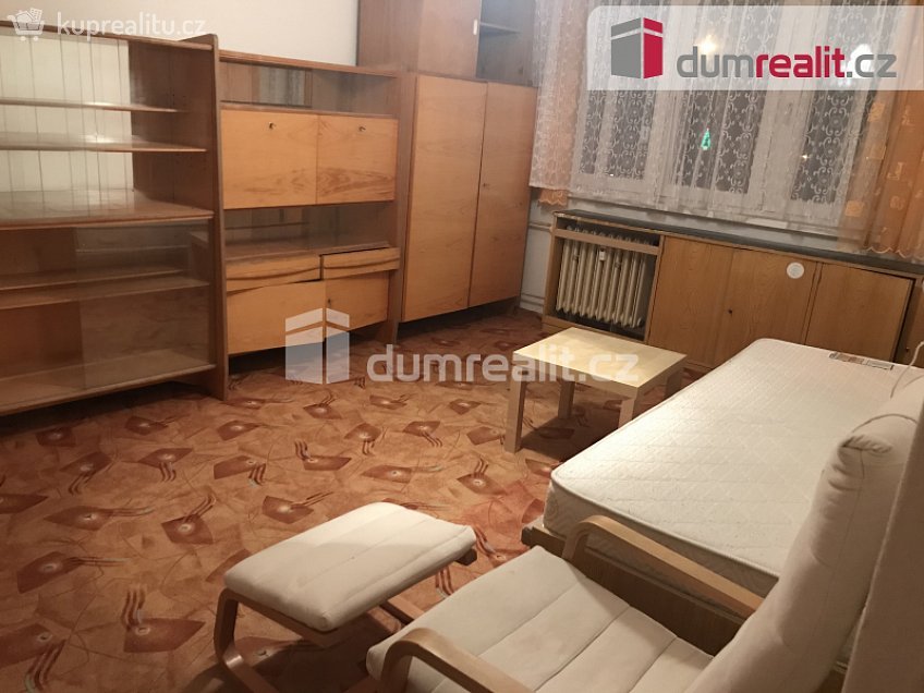 Pronájem bytu 2+1 54 m^2 Na Petřinách, Praha 6 