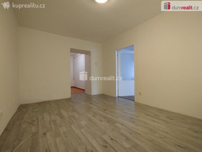 Pronájem bytu 2+1 52 m^2 Hálkova, Cheb 