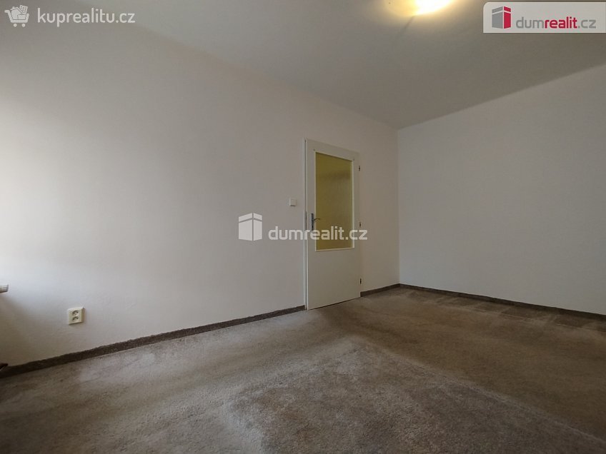 Pronájem bytu 2+1 52 m^2 Hálkova, Cheb 