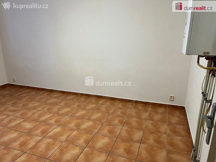 Pronájem bytu 2+1 52 m^2 Hálkova, Cheb 