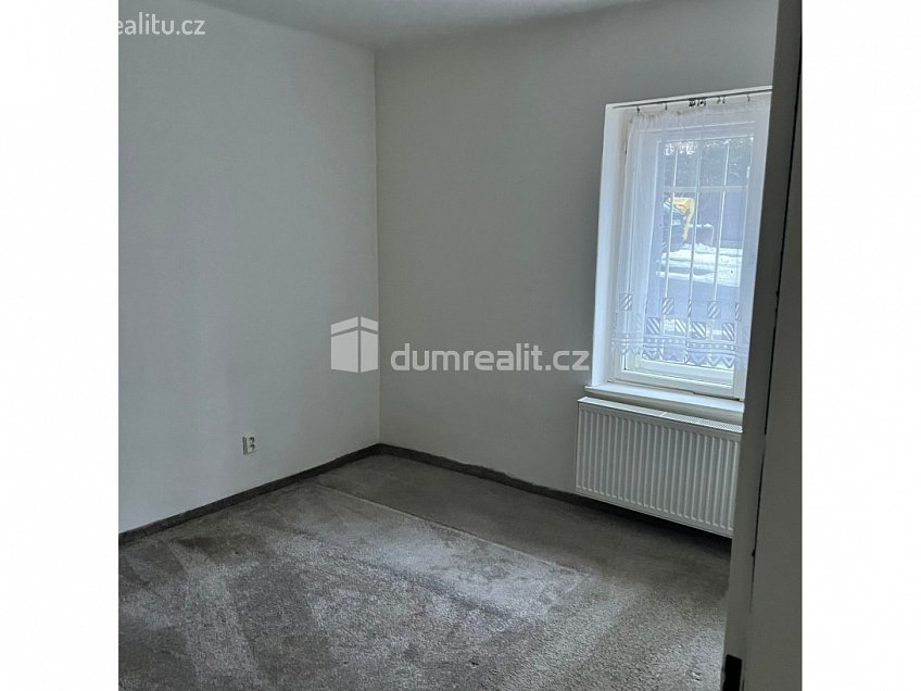 Pronájem bytu 2+1 52 m^2 Hálkova, Cheb 