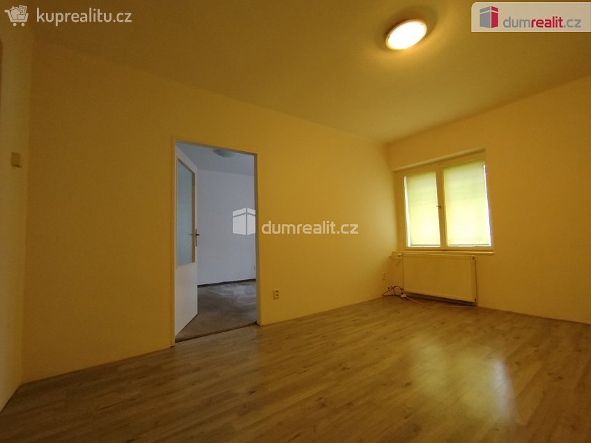 Pronájem bytu 2+1 52 m^2 Hálkova, Cheb 