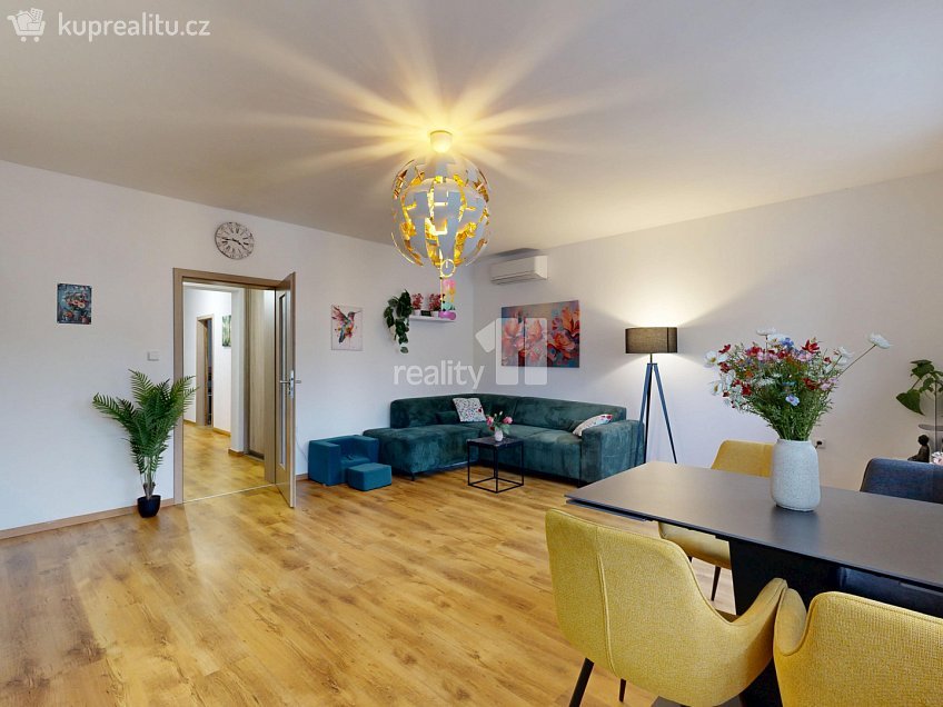 Prodej bytu 4+kk 87 m^2 K Břežanům, Dolní Břežany 