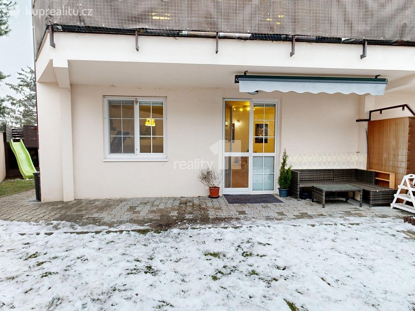 Prodej bytu 4+kk 87 m^2 K Břežanům, Dolní Břežany 