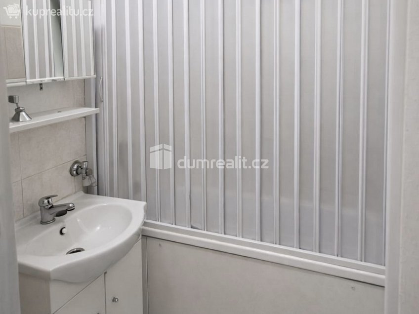 Prodej bytu 2+1 52 m^2 Legií, Varnsdorf 