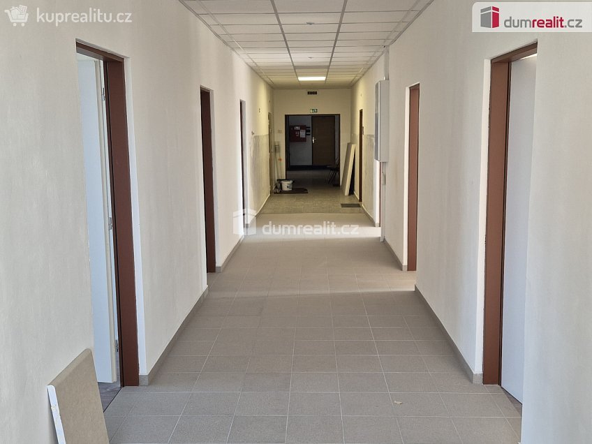 Pronájem  kanceláře 15 m^2 Na Zlaté stoce, České Budějovice 